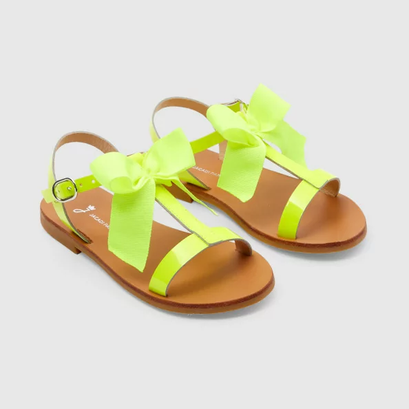 Girl patent leather sandals