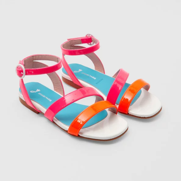 Girl leather sandals