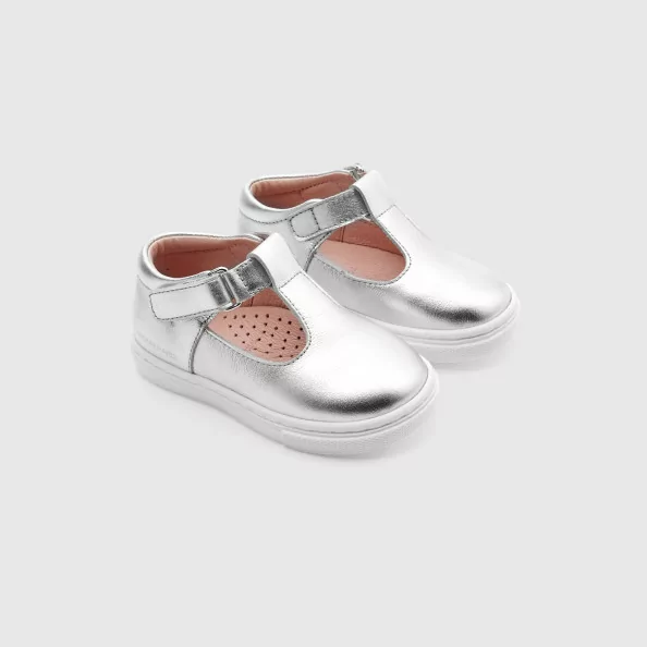Baby girl iridescent leather t-strap shoes