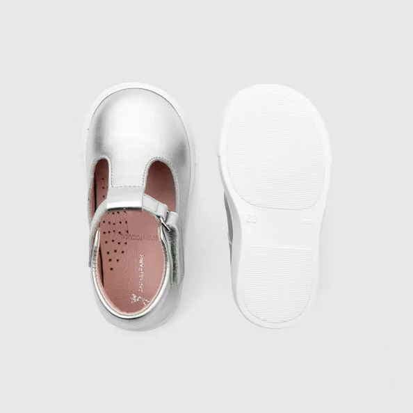 Baby girl iridescent leather t-strap shoes