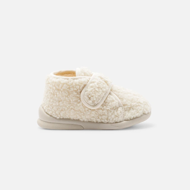 Baby sherpa slippers