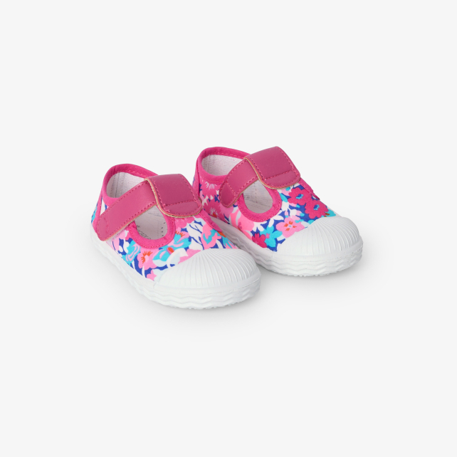 Baby girl canvas sandals