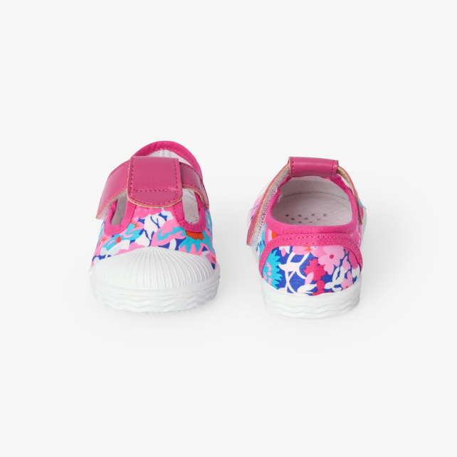 Baby girl canvas sandals