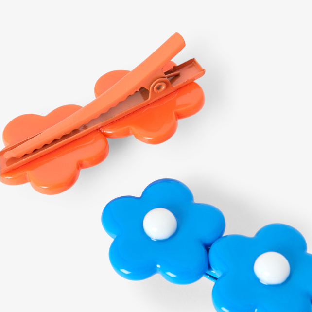 Girl duo of hair clips