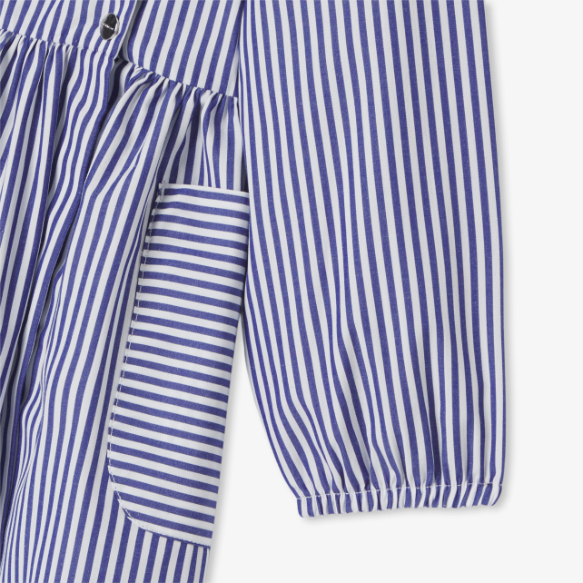 Qız üçün zolaqlı önlük Qız üçün zolaqlı önlük