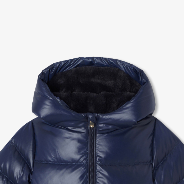 Körpə qız üçün şişmə gödəkçə