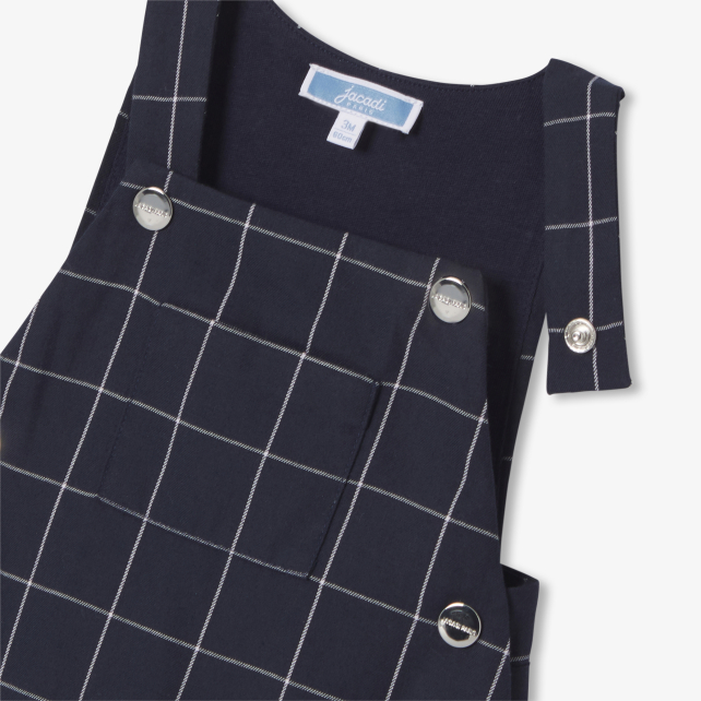 Körpə oğlan üçün damalı kombinezon