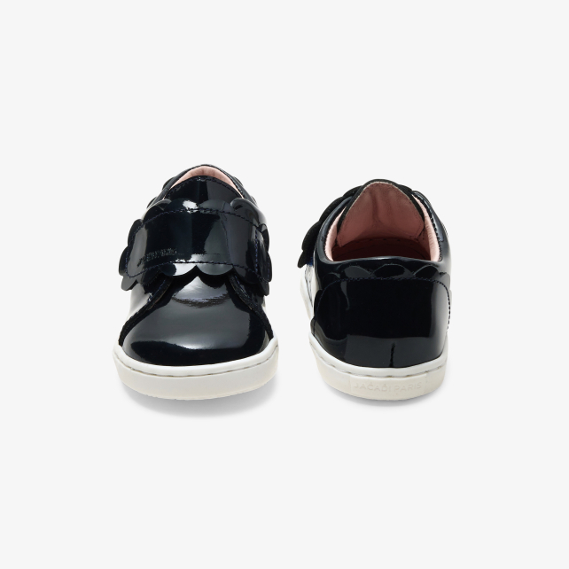 Baby girl patent leather trainers