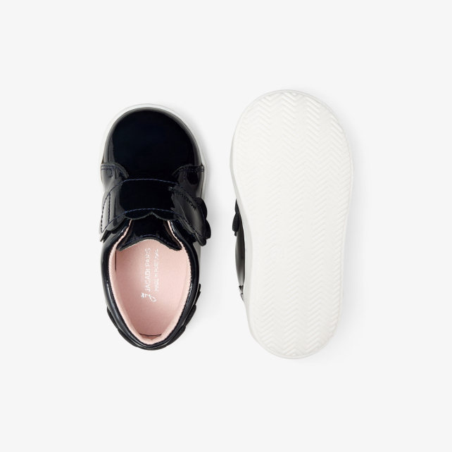 Baby girl patent leather trainers