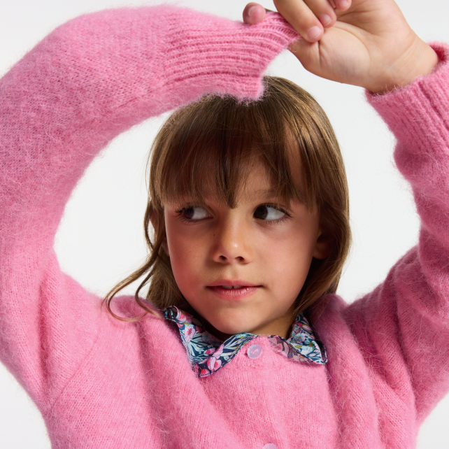 Qız üçün yun və alpakadan kardiqan