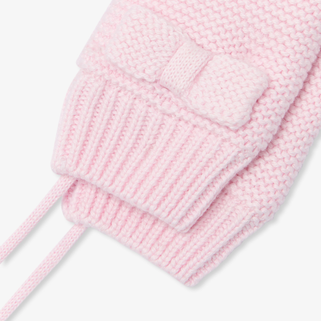 Körpə qız üçün toxunma əlcək